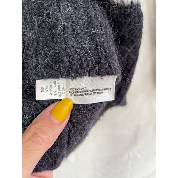 GAP Alpaca Blend Sweater Size XXL Scoop Neck Stripe Colorblock Minimalist Preppy - Picture 6 of 11